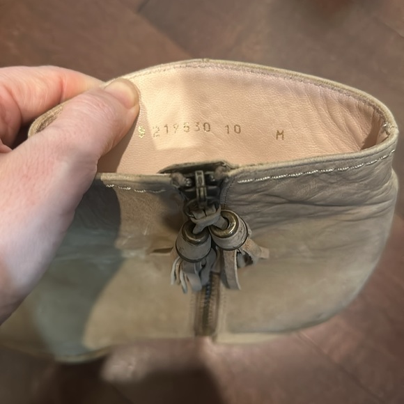 Stuart weitzman light brown suede booties with tassel - Picture 4 of 6